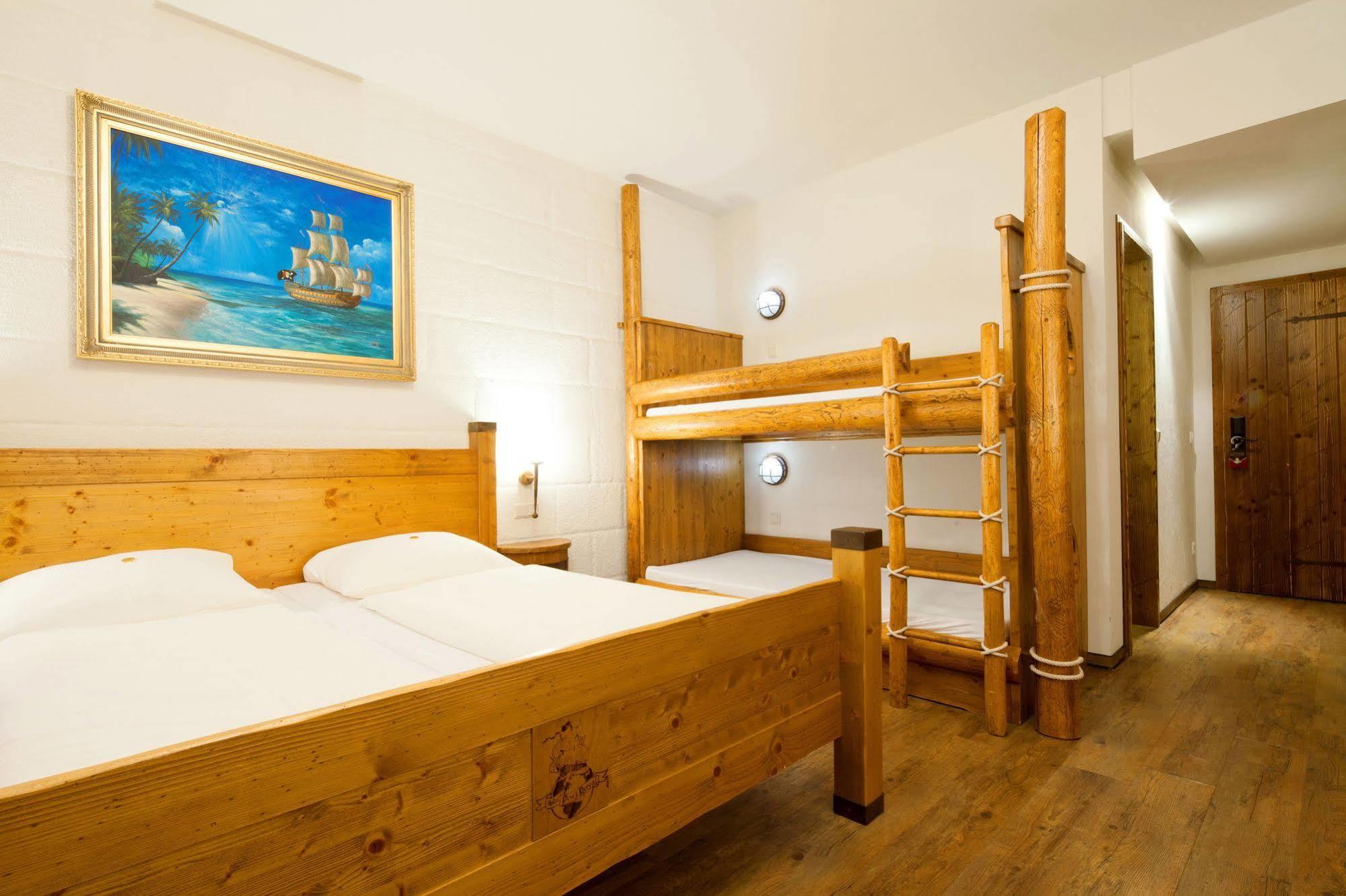 Heide Park Abenteuerhotel Soltau Bagian luar foto